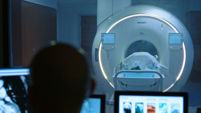 Dbamy o większy komfort pacjent&oacute;w i personelu w pracowni MR &mdash; miniatura klipu wideo z serwisu YouTube