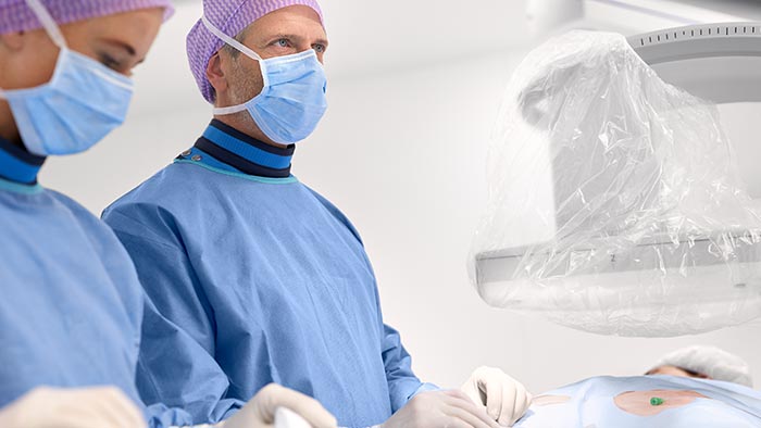 Rozwiązania z mobilnym ramieniem&nbsp;C do sal operacyjnych