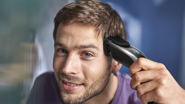 Umiejętne strzyżenie rzadkich włos&oacute;w może optycznie je zagęścić