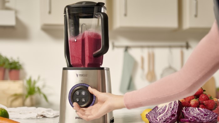 Blender pr&oacute;żniowy - czym się r&oacute;żni od standardowego blendera kielichowego?