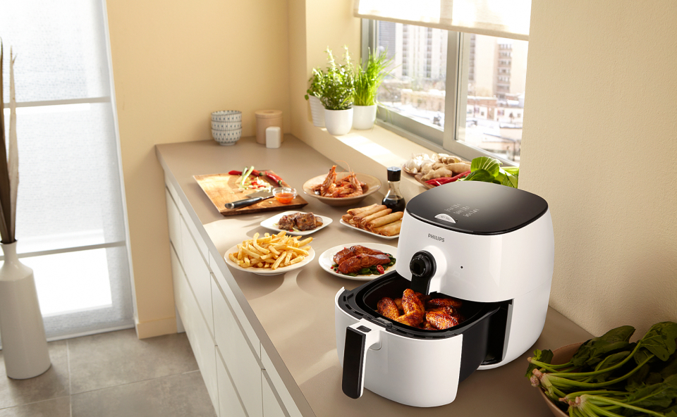 Airfryer z otwartą szufladą