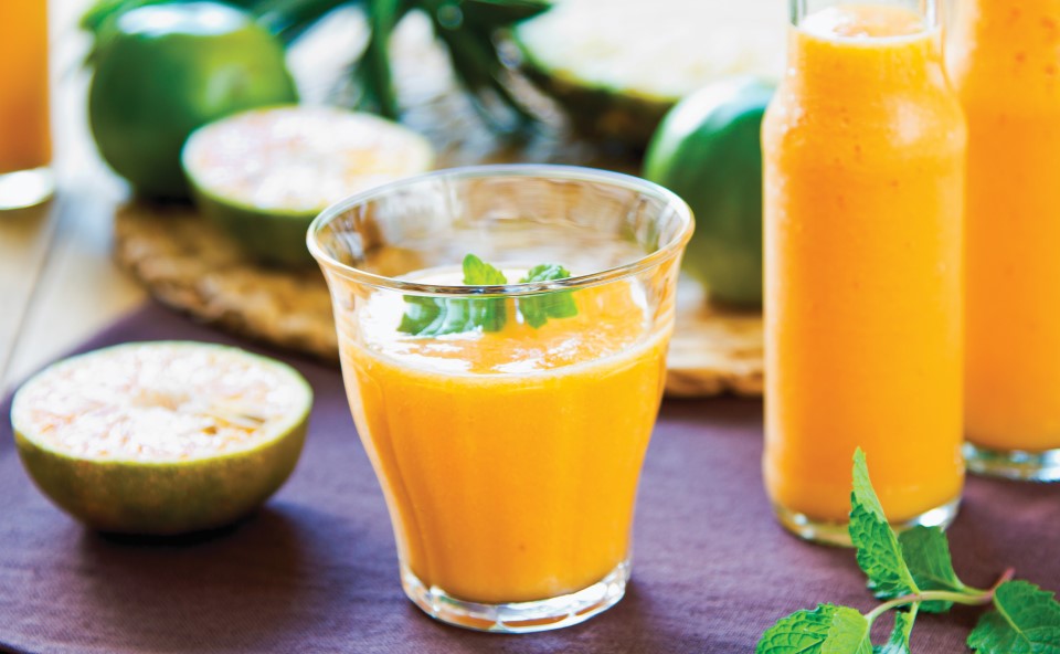 Orzeźwiający sok z cytrus&oacute;w.