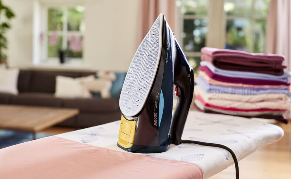 Temperatura żelazka nie powinna być wysoka podczas prasowania poliesteru