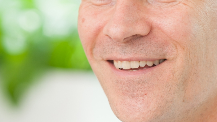 Demineralizacja szkliwa. Jakie są jej przyczyny i jak zapobiegać demineralizacji zęb&oacute;w?