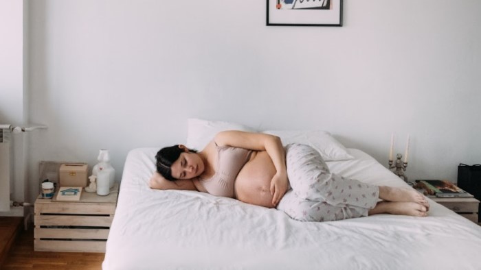 Rozw&oacute;j zmysł&oacute;w u dziecka w brzuchu mamy - okres prenantalny