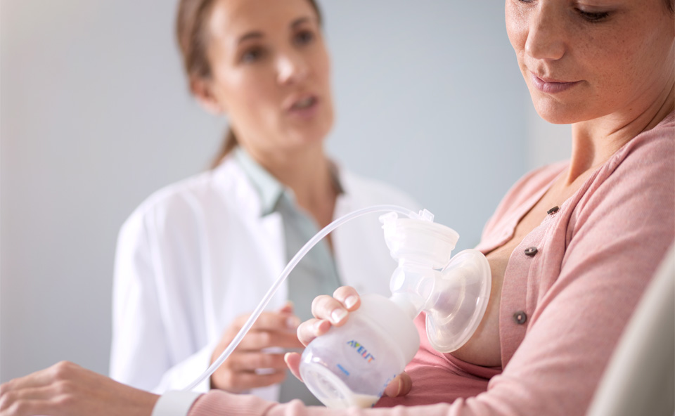 Jednym ze sposob&oacute;w radzenia sobie z zapaleniem piersi jest korzystanie z laktatora.