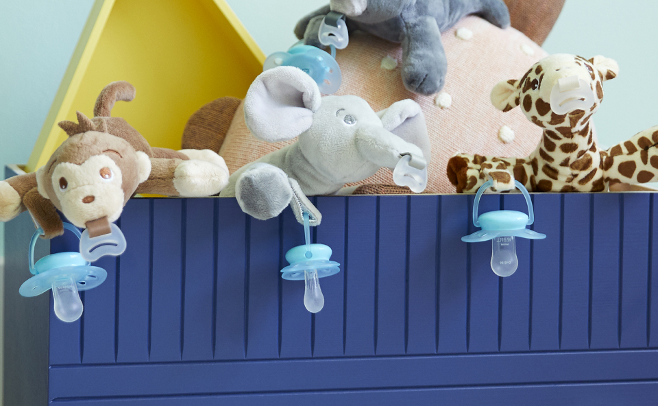 Smoczki uspokajające, dopasowujące się do twarzy dziecka, pozbawione BPA, bezsmakowe.