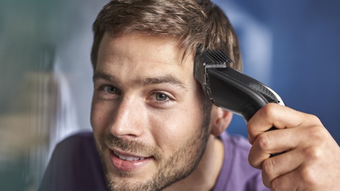 Samodzielne strzyżenie męskich włos&oacute;w