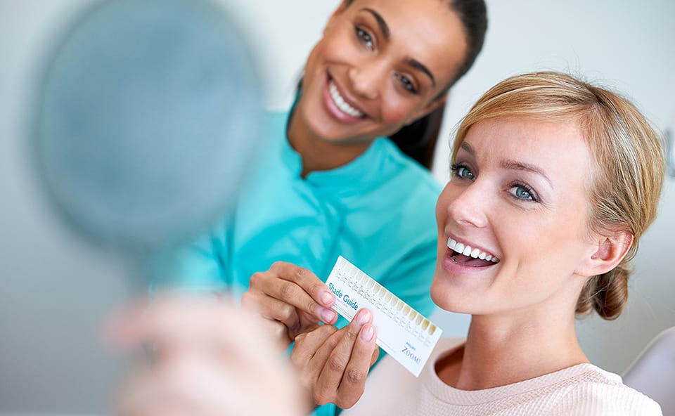 Gwarantowane bezpieczeństwo zabiegu wybielania zęb&oacute;w