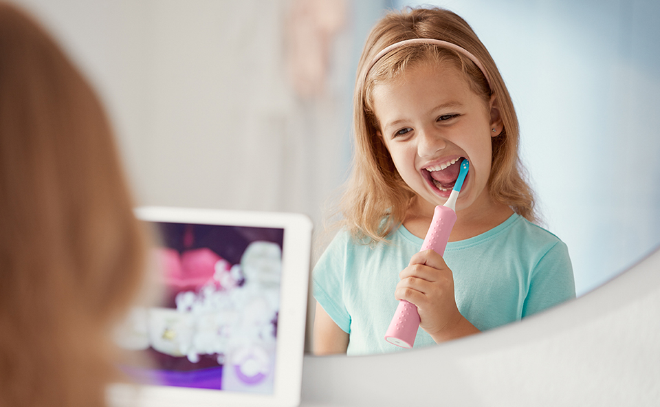 Pierwsza szczoteczka do zęb&oacute;w dla dziecka