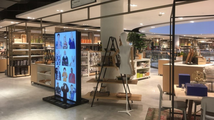 Pobierz książkę z analizami przypadk&oacute;w dotyczącymi wyświetlaczy cyfrowych 