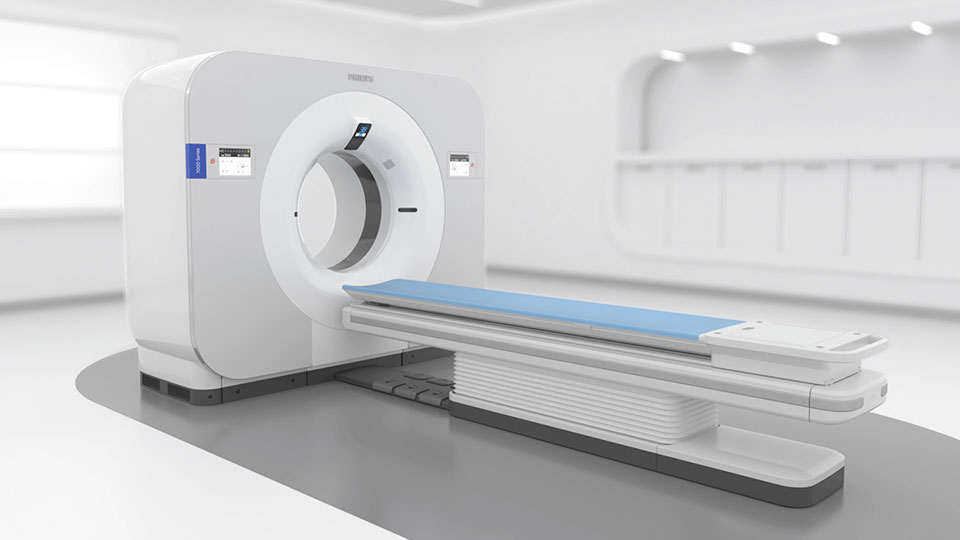 Aparat Philips Spectral CT&nbsp;7500 i odniesienia do detektora spektralnego, stołu pacjenta, 80-centymetrowego otworu i dotykowego panelu sterowania na gantry